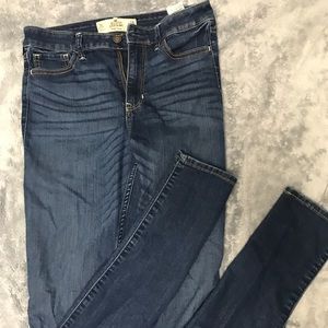 Hollister High-Rise Jeans